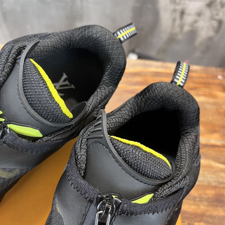 LOUIS VUITTON MILLENIUM SNEAKER - LVS065