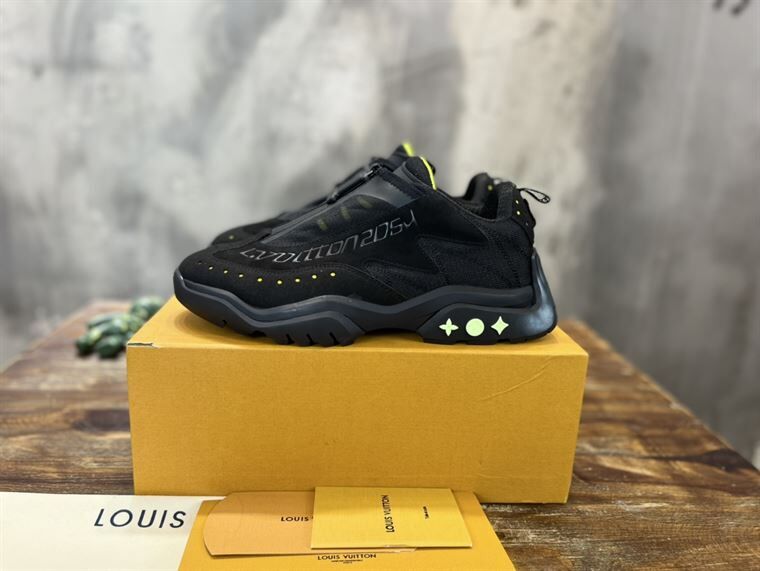 LOUIS VUITTON MILLENIUM SNEAKER - LVS065