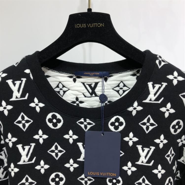 LOUIS VUITTON MONOGRAM BLACK & WHITE SWEATSHIRT - LVH007