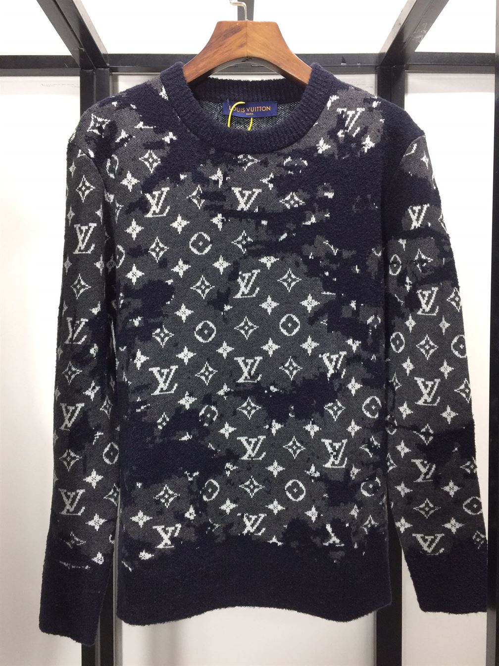 LOUIS VUITTON MONOGRAM CREWNECK - LVH001