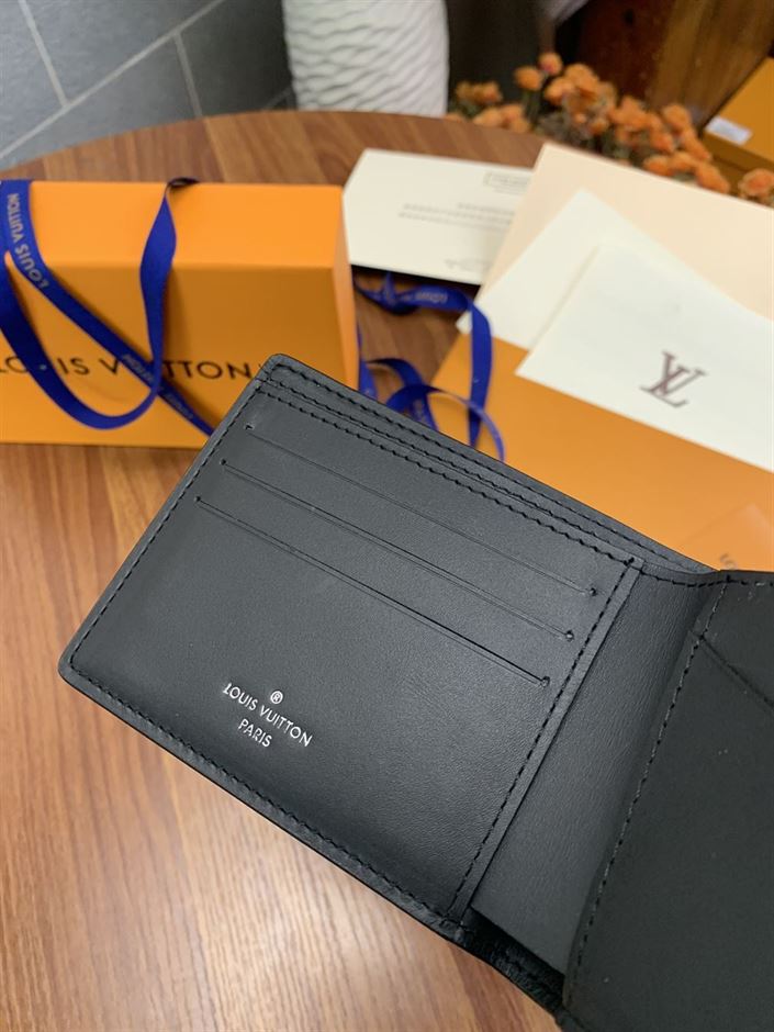 LOUIS VUITTON MULTIPLE WALLET