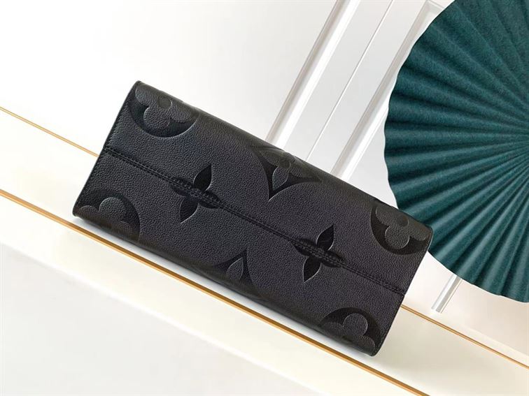 LOUIS VUITTON ONTHEGO MM BLACK MONOGRAM