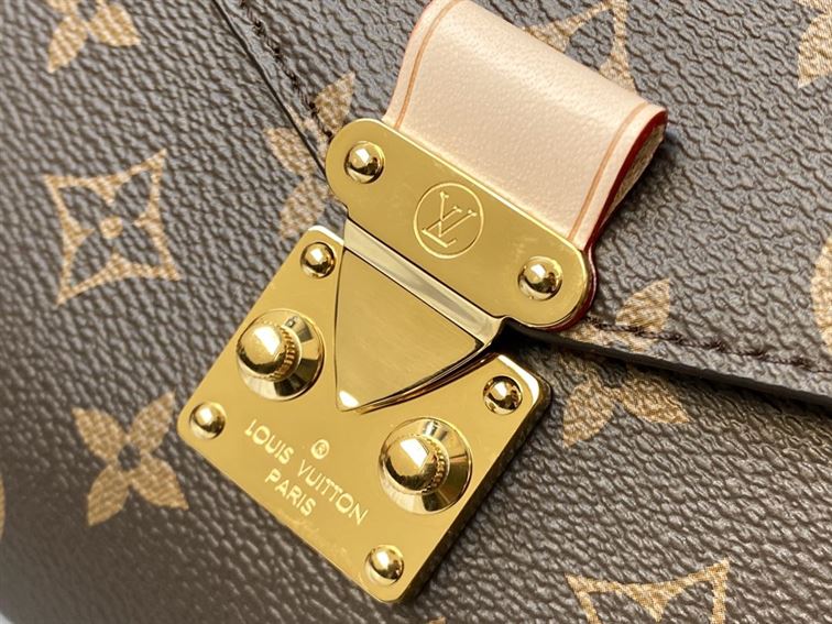 LOUIS VUITTON POCHETTE METIS MONOGRAM
