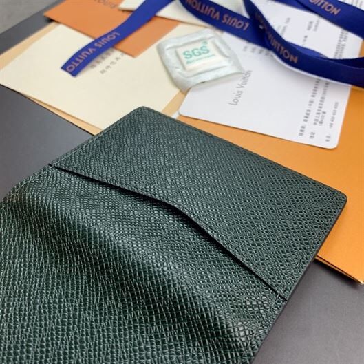 LOUIS VUITTON POCKET GREEN