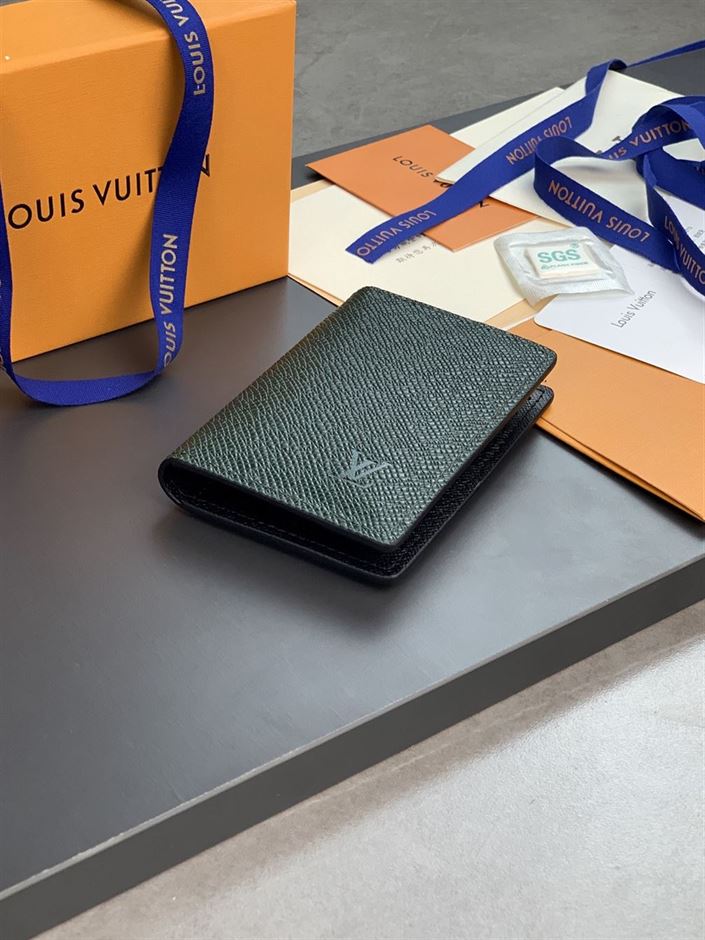 LOUIS VUITTON POCKET GREEN