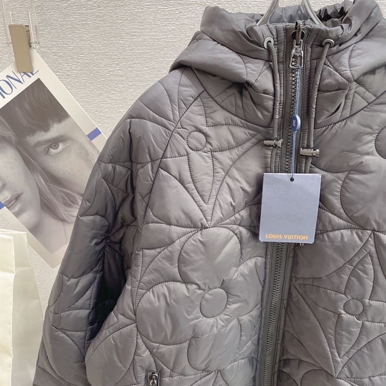 LOUIS VUITTON REVERSIBLE MONOGRAM PUFFER JACKET - LVC016