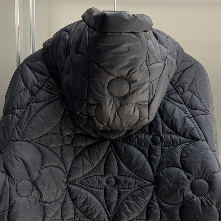 LOUIS VUITTON REVERSIBLE MONOGRAM PUFFER JACKET - LVC028