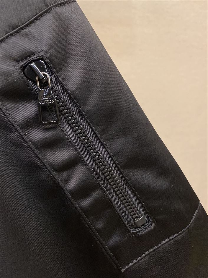 LOUIS VUITTON REVERSIBLE SUMMER BOMBER JACKET - LVC026