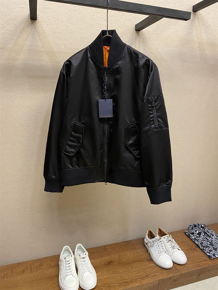 LOUIS VUITTON REVERSIBLE SUMMER BOMBER JACKET - LVC026