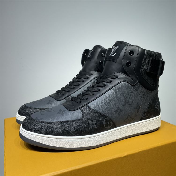 LOUIS VUITTON RIVOLI BOOTS - LVS104