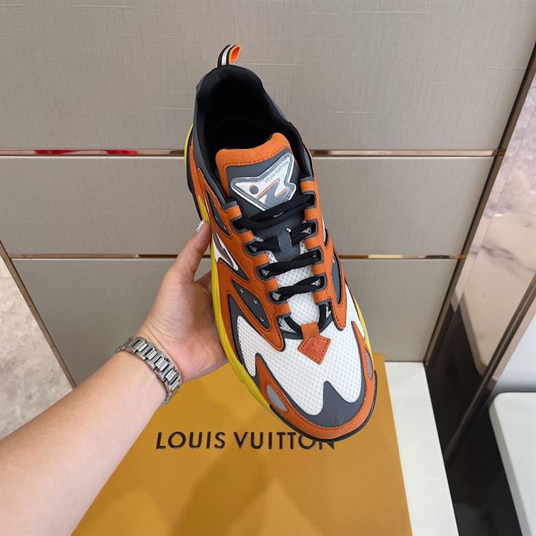 LOUIS VUITTON RUNNER TATIC SNEAKER - LVS027
