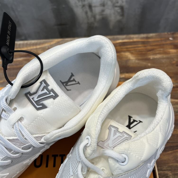 LOUIS VUITTON SHOW UP SNEAKER - LVS088