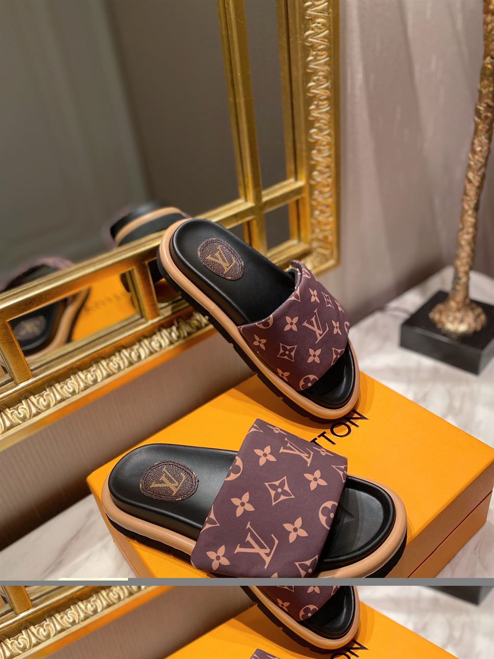 LOUIS VUITTON SLIDES - LVSD009