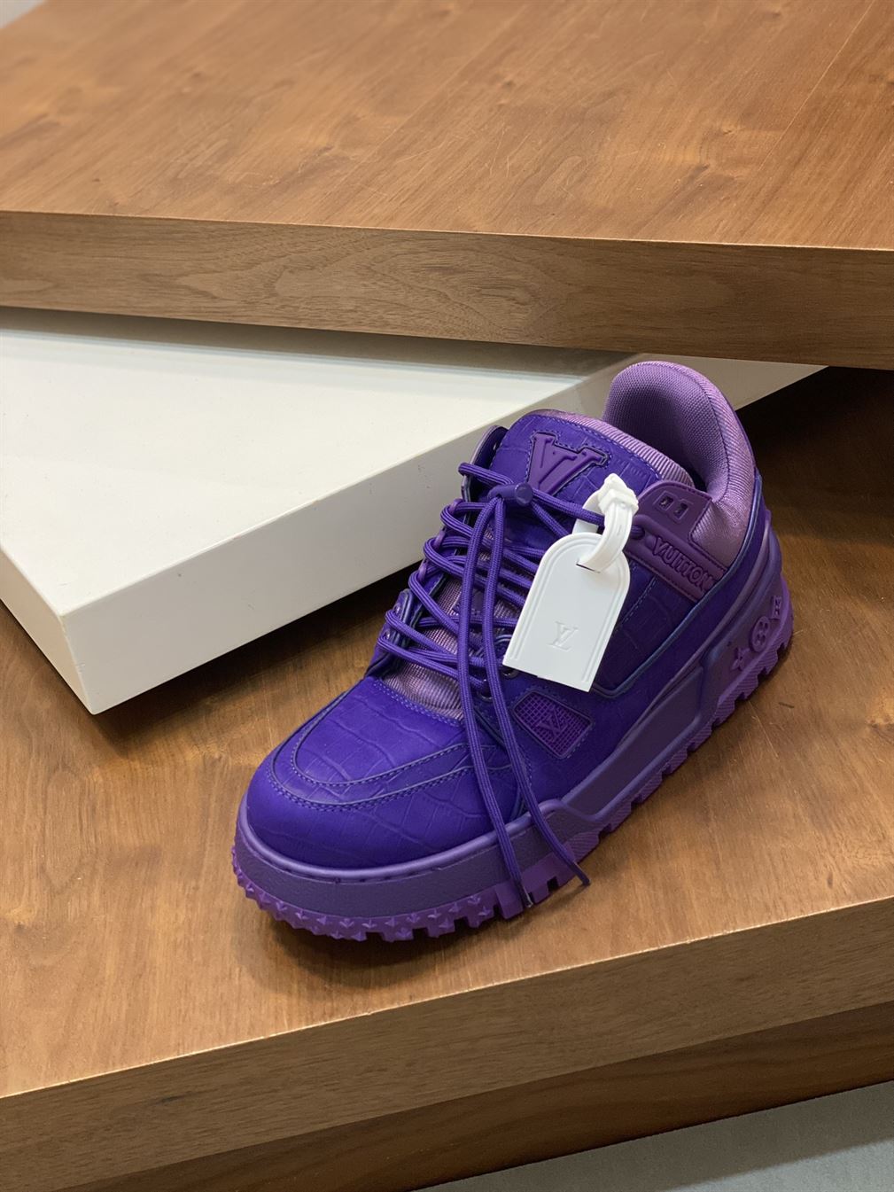 LOUIS VUITTON SS24 SNEAKER - LVS164