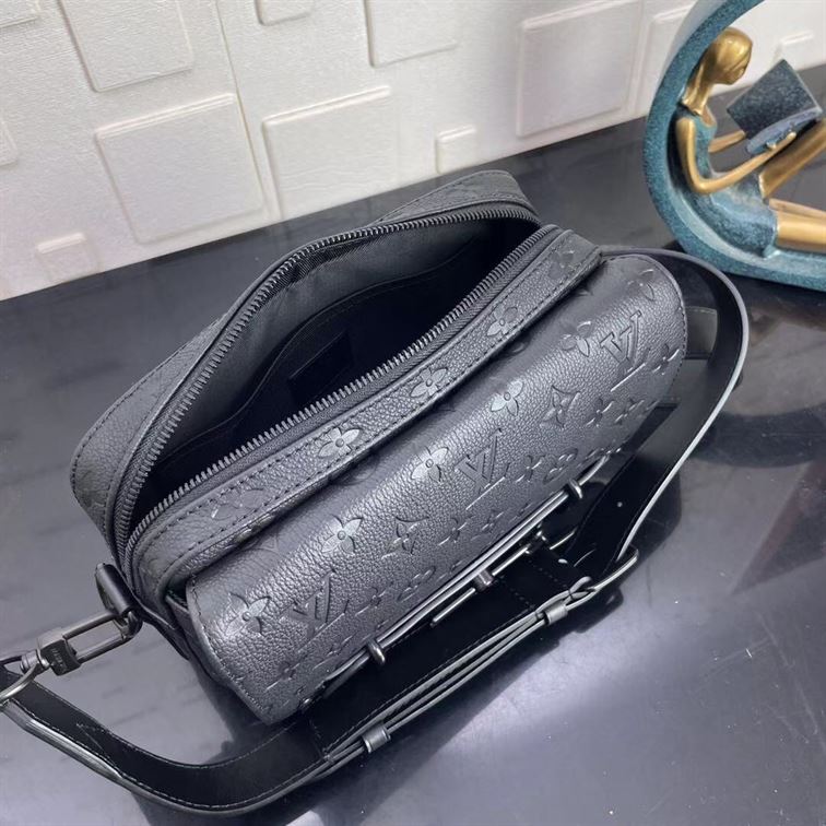 LOUIS VUITTON STEAMER MESSENGER TAURILLON MONOGRAM - LVB059