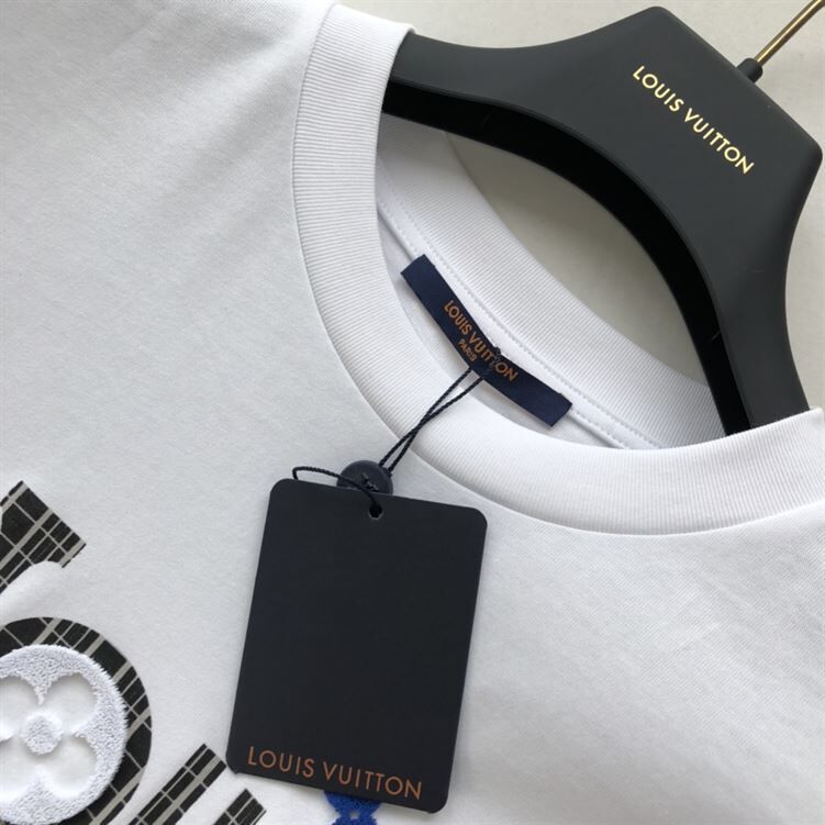LOUIS VUITTON T-SHIRT - LVTS025