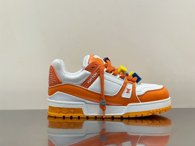 LOUIS VUITTON TRAINER MAXI LOW-TOP SNEAKERS IN WHITE AND ORANGE - LVS115