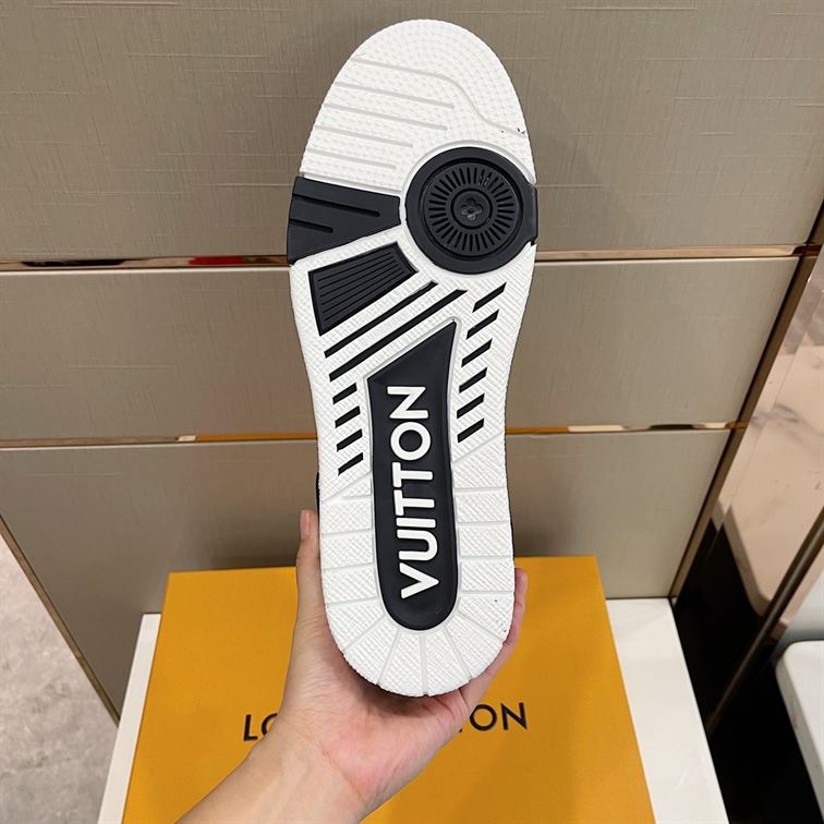 LOUIS VUITTON TRAINER SNEAKER - LVS080