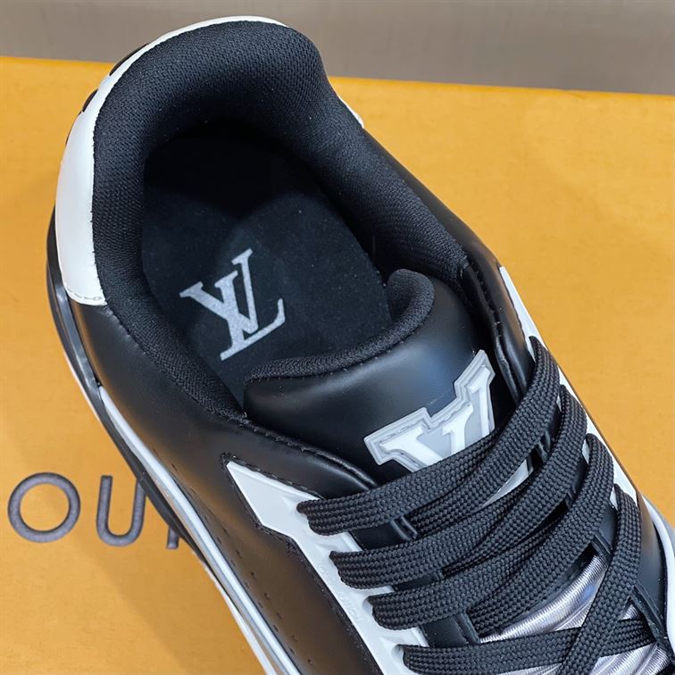 LOUIS VUITTON TRAINER SNEAKER - LVS080
