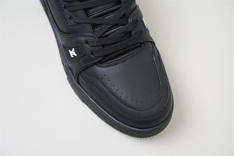 LOUIS VUITTON TRAINER SNEAKER - LVS084