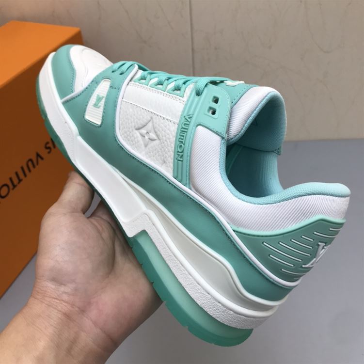 LOUIS VUITTON TRAINER SNEAKER - LVS122