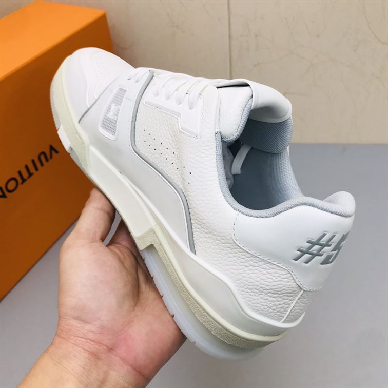 LOUIS VUITTON TRAINER SNEAKER - LVS124