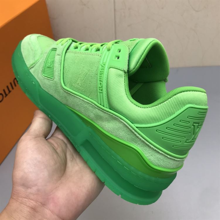 LOUIS VUITTON TRAINER SNEAKER - LVS128