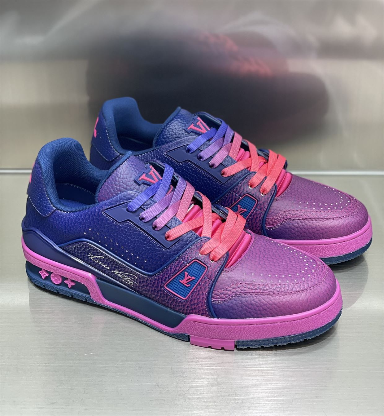 LOUIS VUITTON TRAINER SNEAKERS IN PINK - LVS003