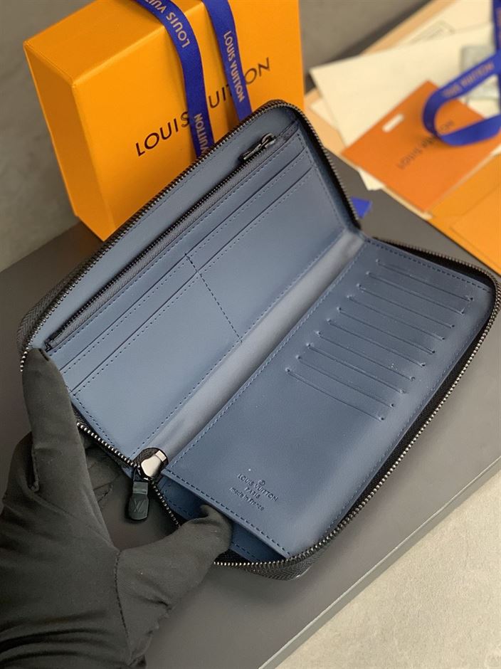 LOUIS VUITTON WALLET ORGANIZER BLUE