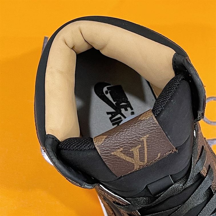 LOUIS VUITTON X AIR JORDAN 1 - LVS111