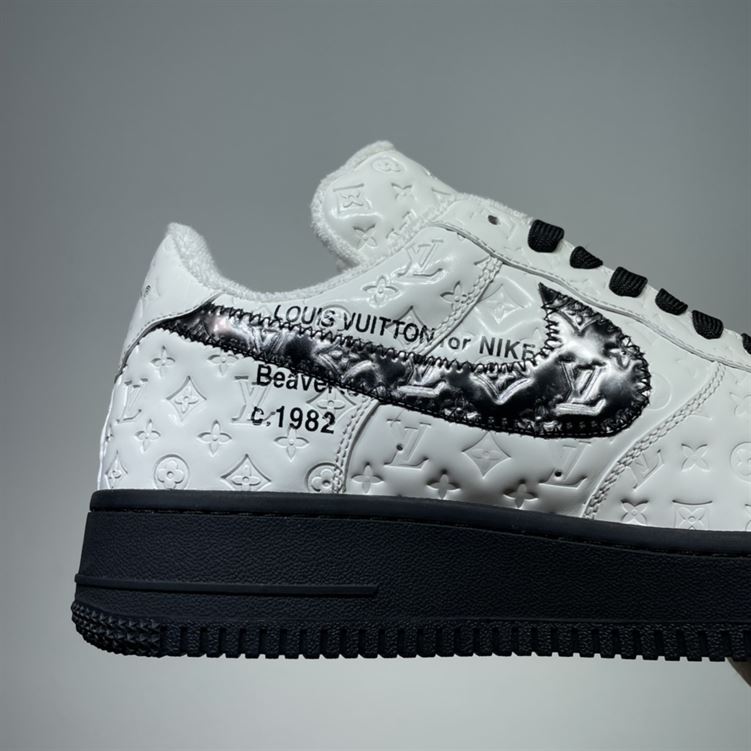 LOUIS VUITTON X NIKE AIR FORCE 1 LOW-TOP SNEAKERS - LVS137