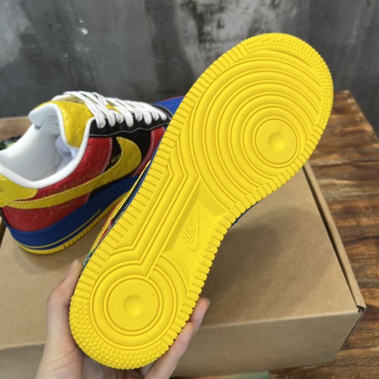 LOUIS VUITTON X NIKE AIR FORCE 1 LOW-TOP SNEAKERS IN MULTICOLOR - LVS118