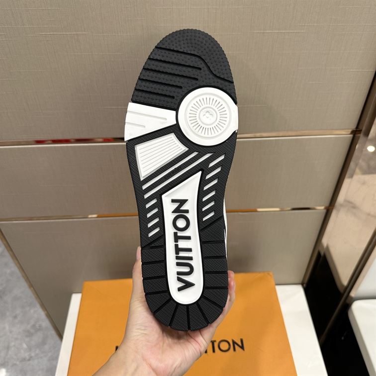 LOUIS VUITTON X NIKE TRAINER SNEAKERS - LVS198