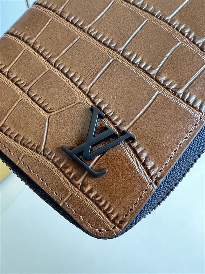 LOUIS VUITTON ZIPPY WALLET ALLIGATOR LEATHER