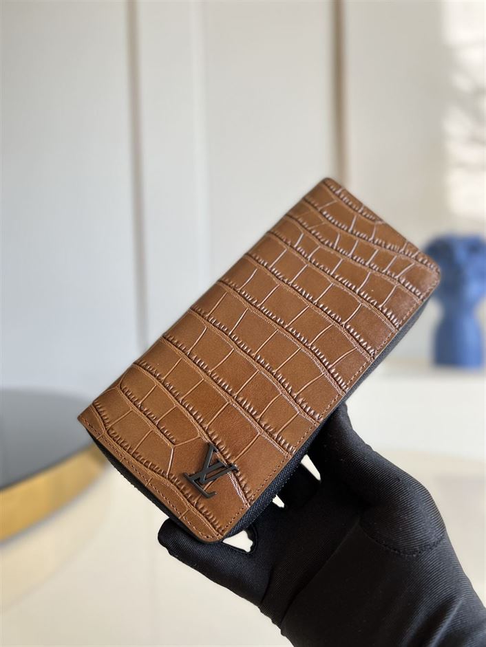 LOUIS VUITTON ZIPPY WALLET ALLIGATOR LEATHER