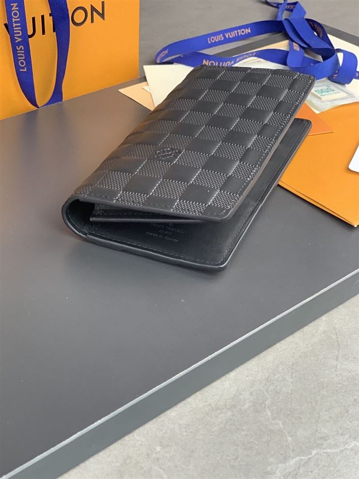 LOUIS VUITTON ZIPPY WALLET VERTICAL DAMIER