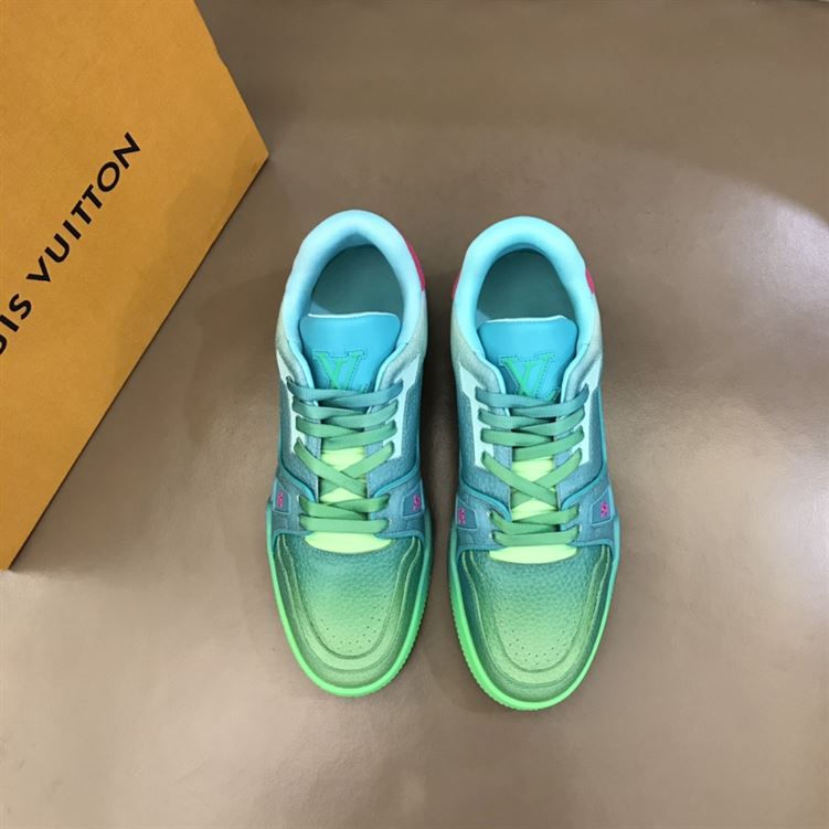 LOUIS VUITTTON TRAINER SNEAKERS IN GREEN GRAINED CALF LEATHER - LVS002