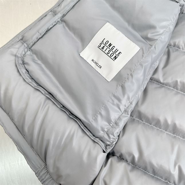 MONCLER ACORUS QUILTED DOWN JACKET IN GREY - MC058