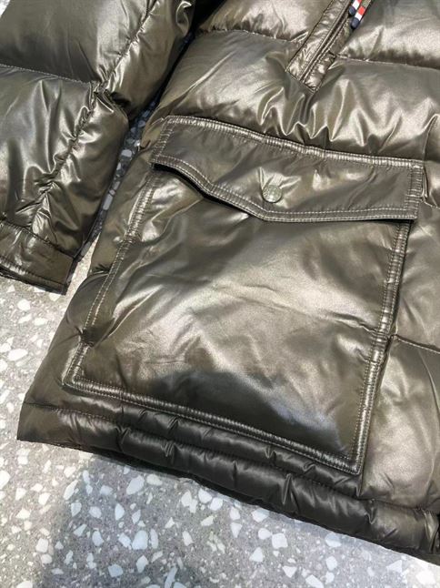 MONCLER BUTTONED LONG-SLEEVED JACKET - MC043