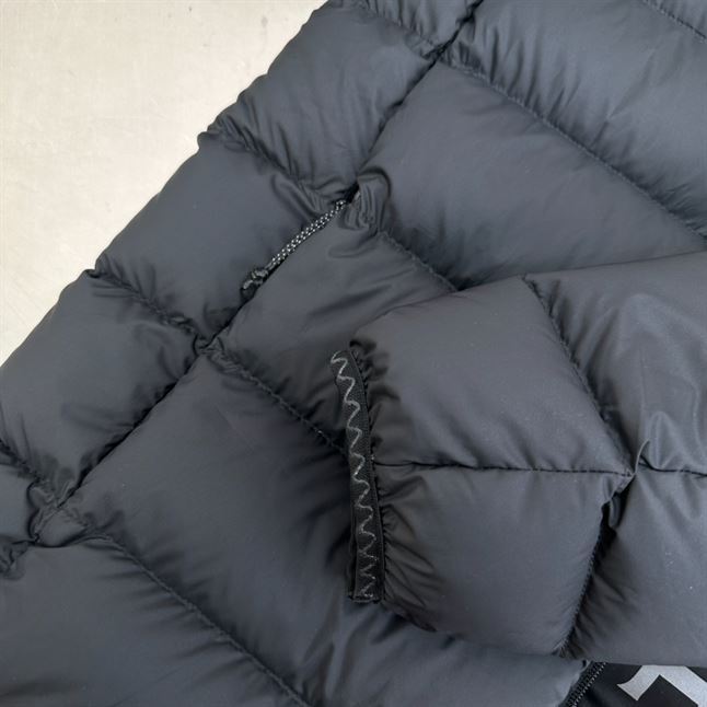 MONCLER CERCES DOWN JACKET - MC060