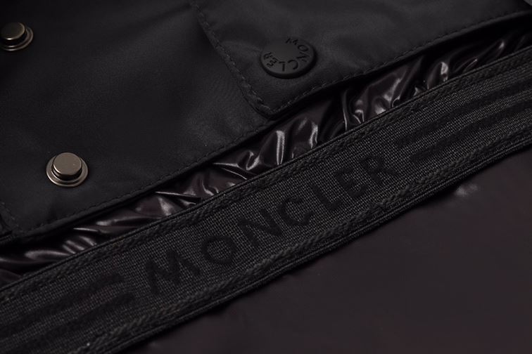 MONCLER COAT - MC105
