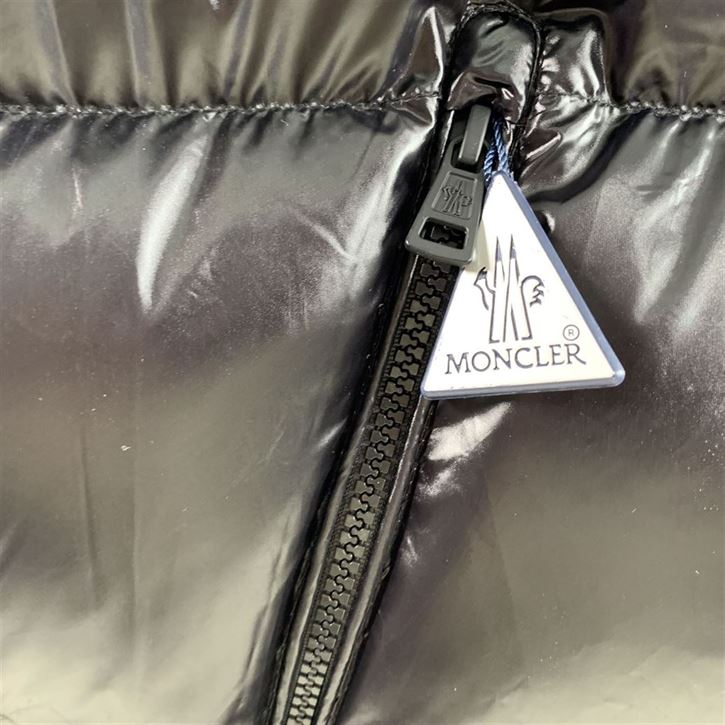 MONCLER COAT - MC117