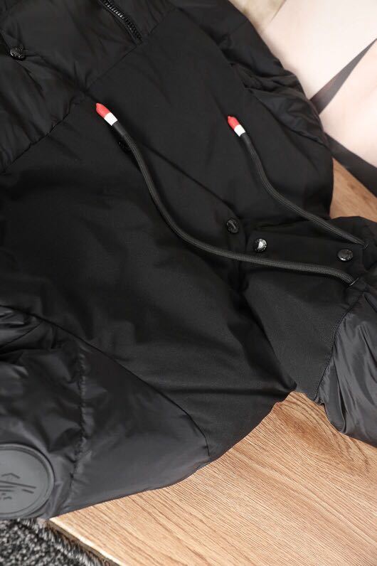 MONCLER COAT - MC125