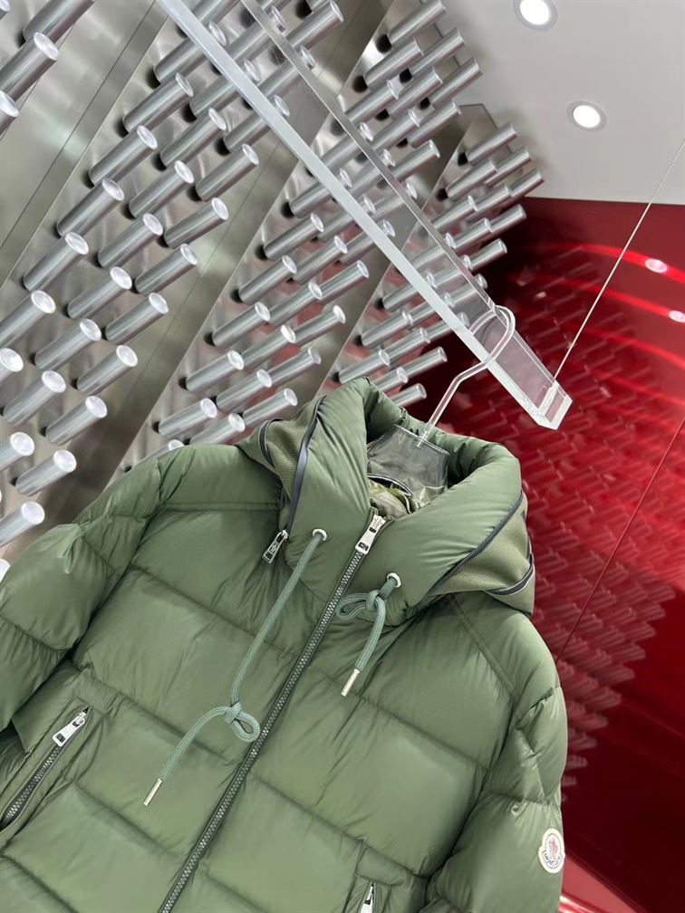 MONCLER COAT - MC130