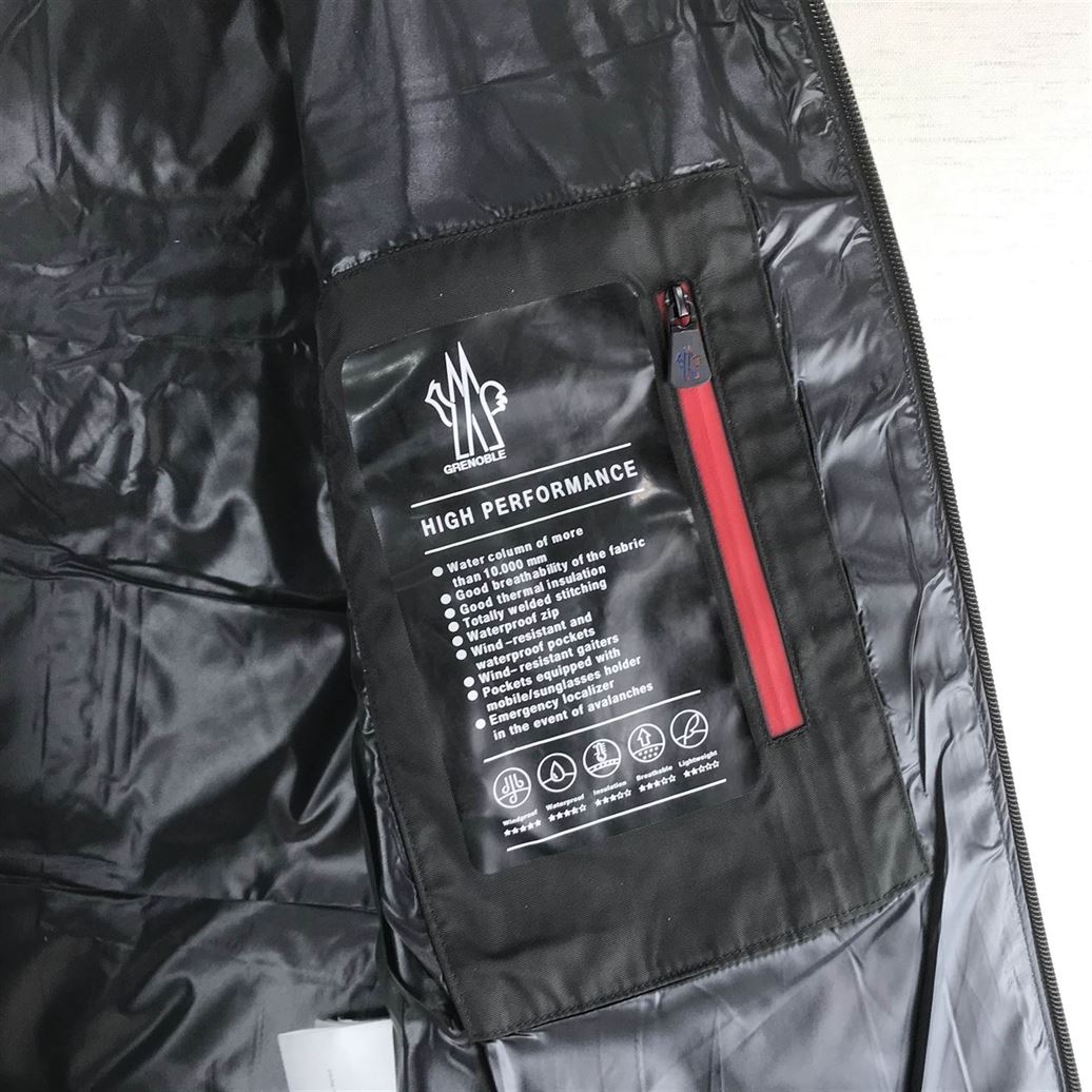 MONCLER COAT - MC134