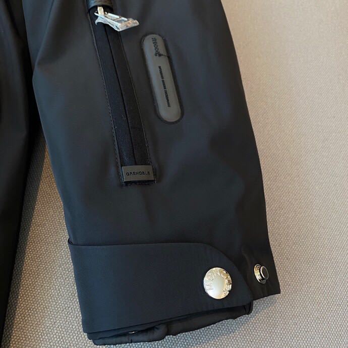 MONCLER COAT - MC137