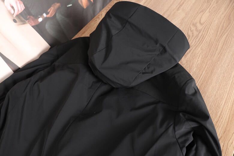 MONCLER COAT - MC138