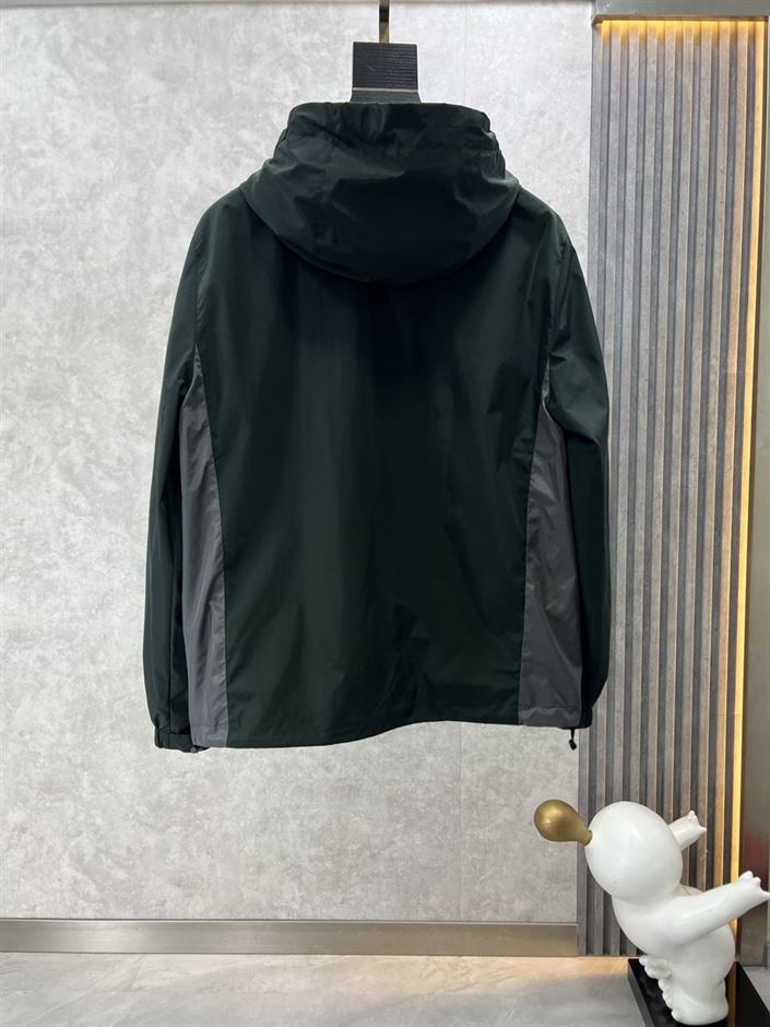 MONCLER GUIERS RAIN JACKET - MC101