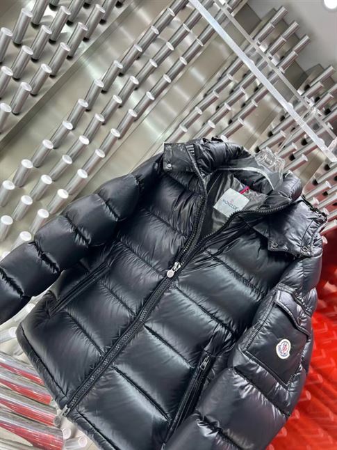 MONCLER PADDED DOWN JACKET - MC082