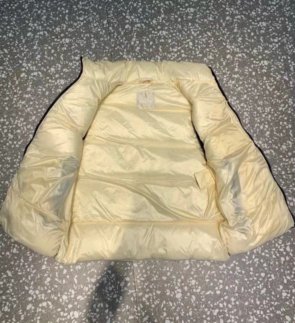 MONCLER SUMIDO DOWN VEST - MC021